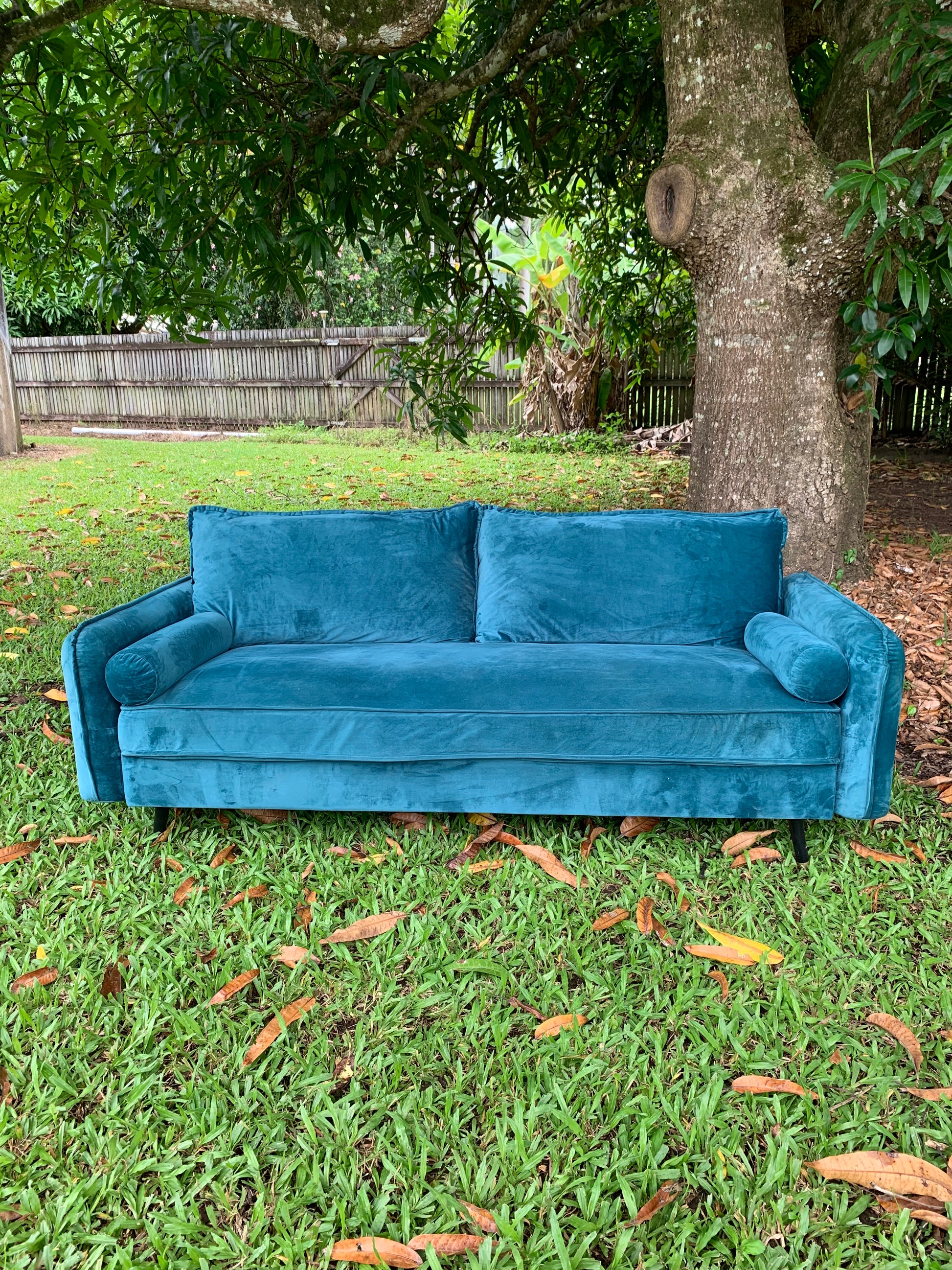 Couch - Velvet Turquoise Rockhampton Vintage Hire