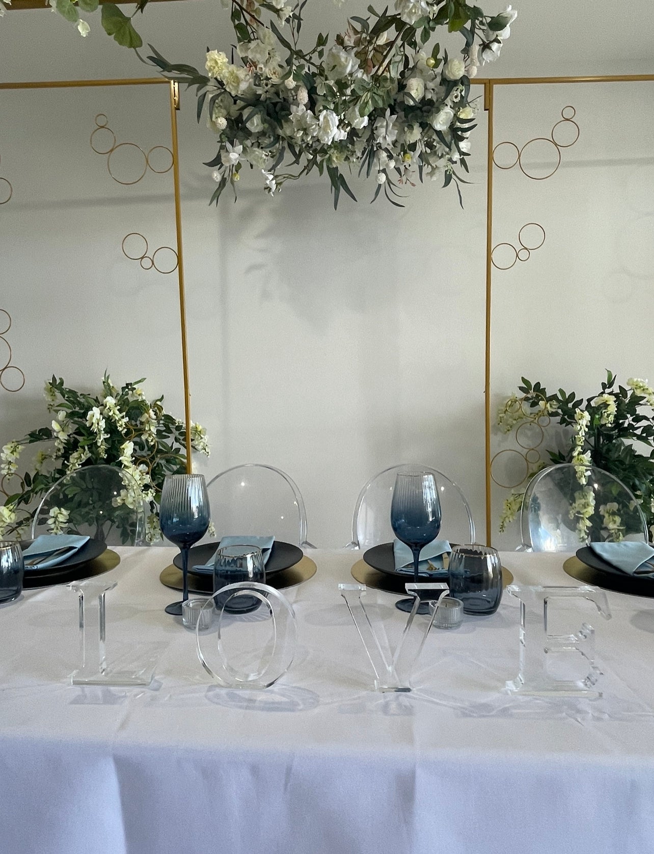 Arch Arbor Set 3-Pieces in gold, perfect as an arbor or backdrop to your bridal table, looks great decorated with flowers. Rockhampton Vintage Hire Weddings Rckhampton