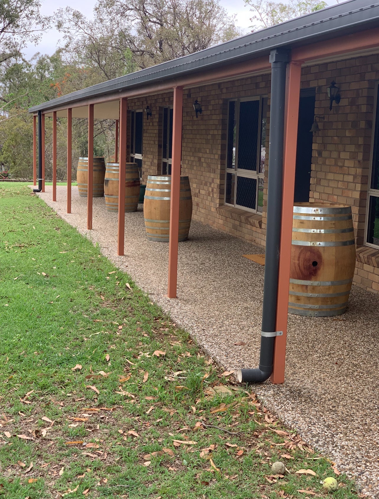 Large Premium Wine Barrel Dry Bar + Stool Package Rockhampton Vintage Hire