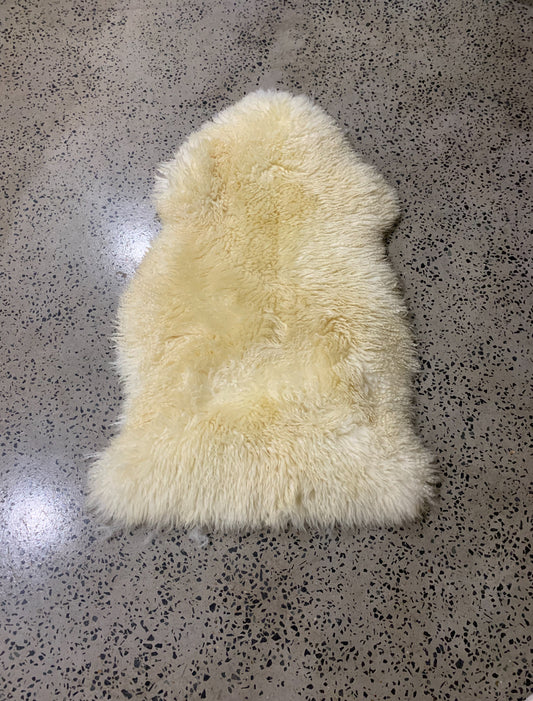 Lambs Wool Rug - White Rockhampton Vintage Hire