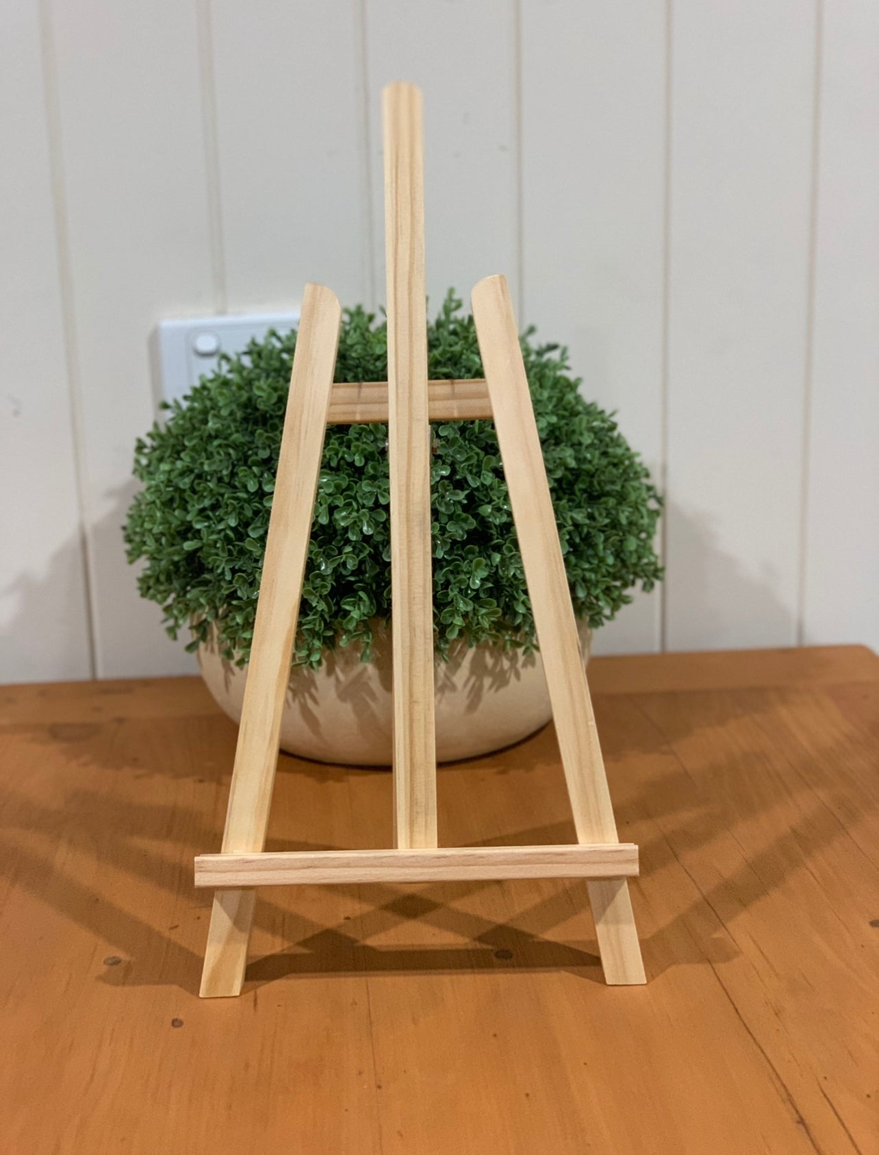 Mini Table Easel Rockhampton Vintage Hire