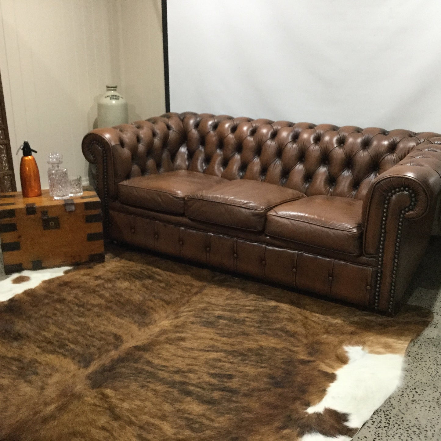 Couch - Vintage Chesterfield Moran Wedding & Event Rockhampton Vintage Hire