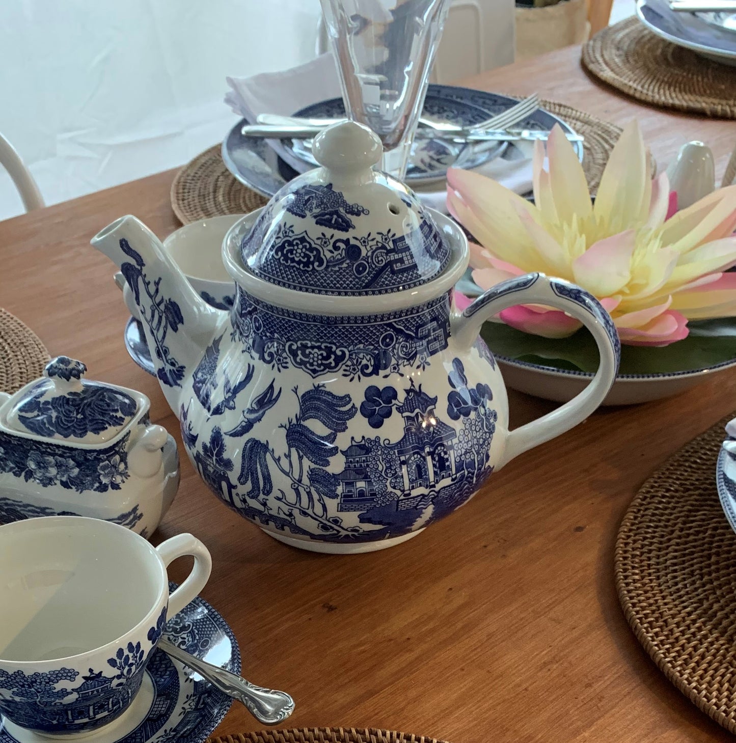 Vintage Tea Pot - Blue & White Rockhampton Vintage Hire