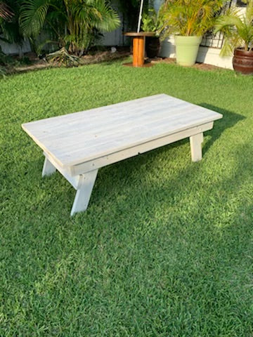 Low rise picnic tables Rockhampton Vintage Hire